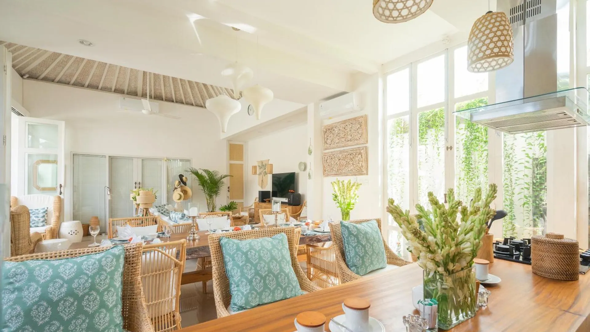 Casa Elias Seminyak Βίλα