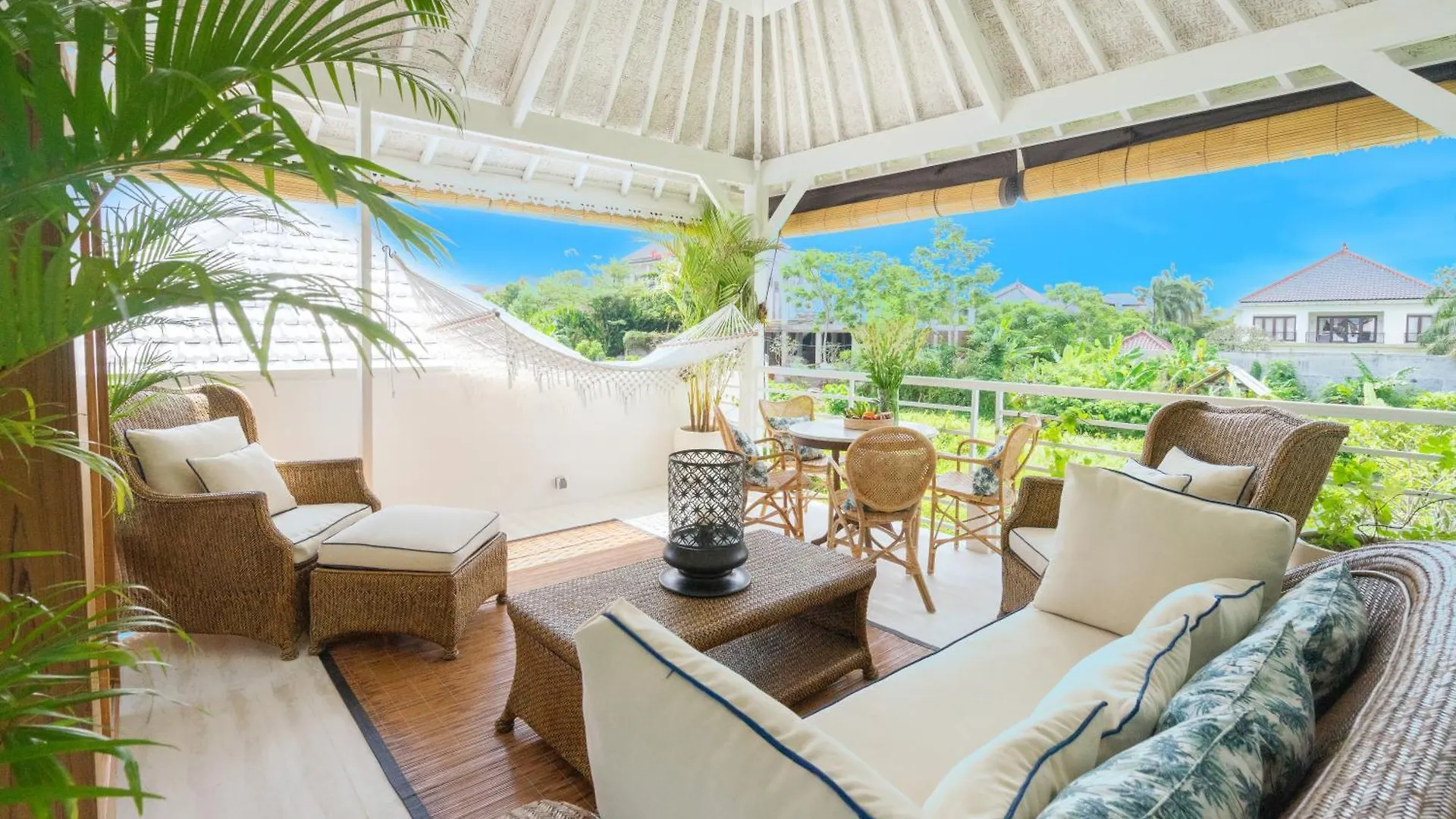 Casa Elias Seminyak Βίλα
